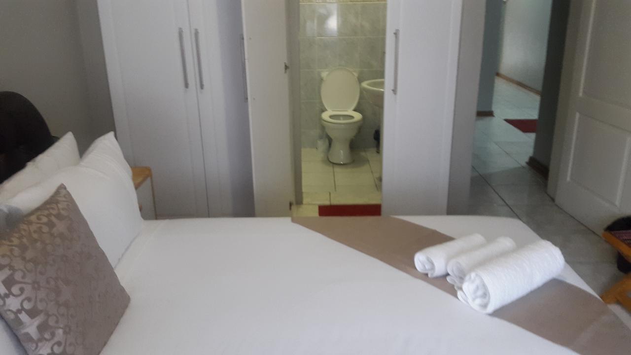 Tintech Bed & Breakfast Francistown Exteriör bild