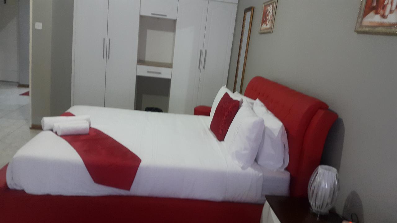 Tintech Bed & Breakfast Hotell Francistown Exteriör bild