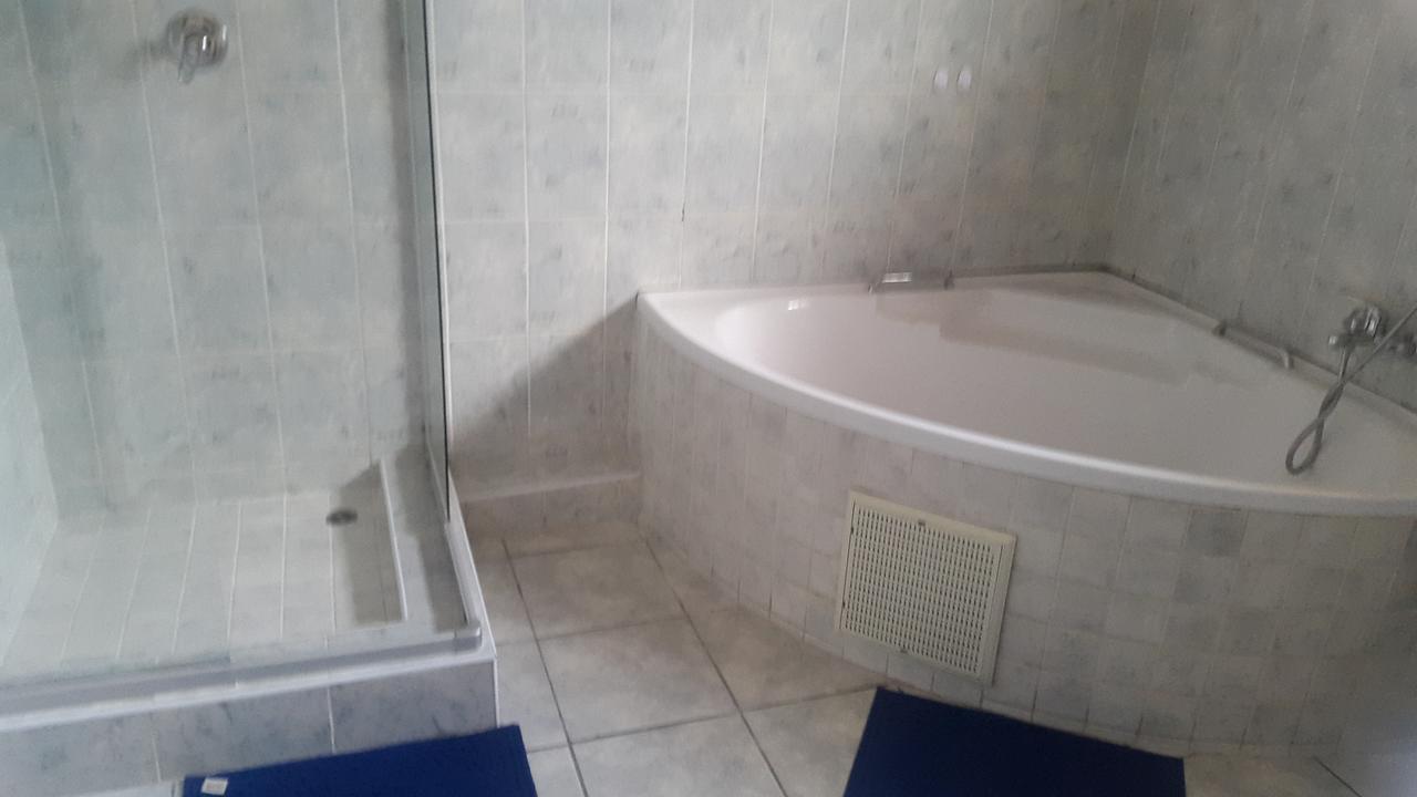 Tintech Bed & Breakfast Hotell Francistown Exteriör bild