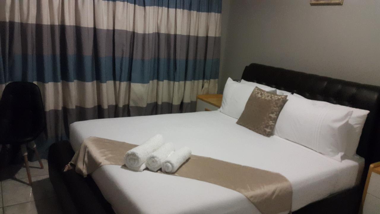 Tintech Bed & Breakfast Hotell Francistown Exteriör bild