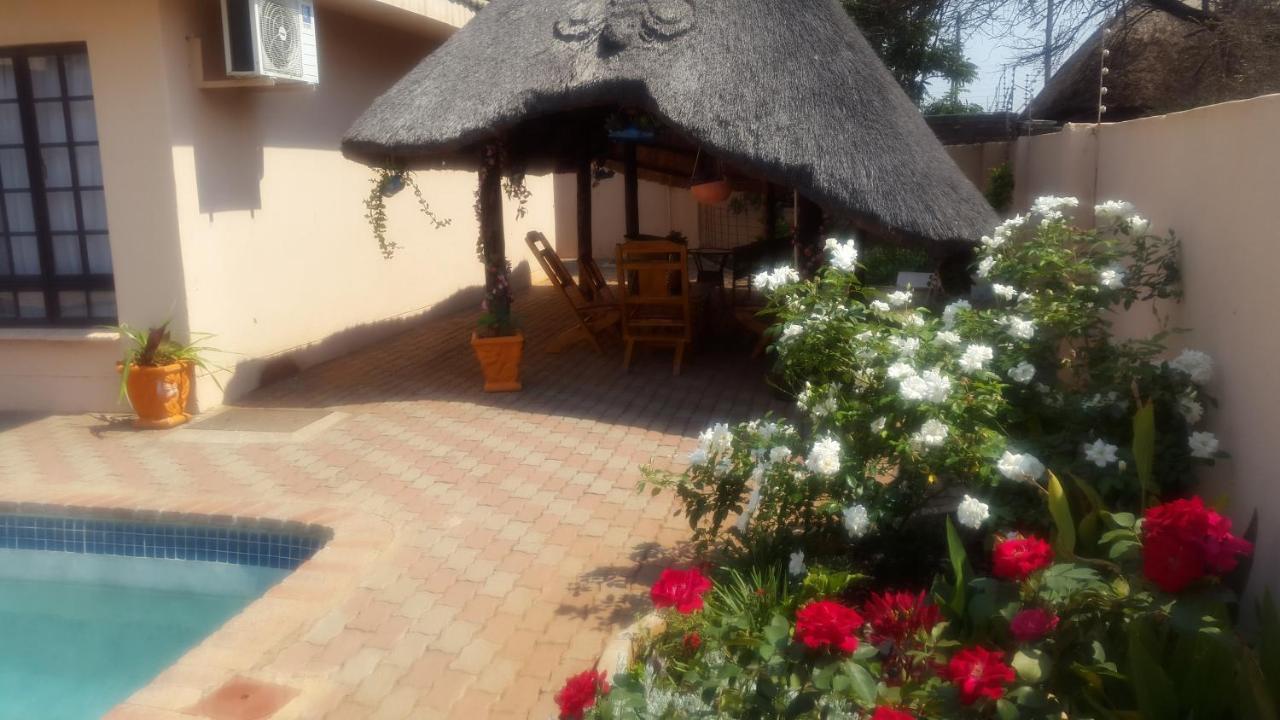 Tintech Bed & Breakfast Hotell Francistown Exteriör bild