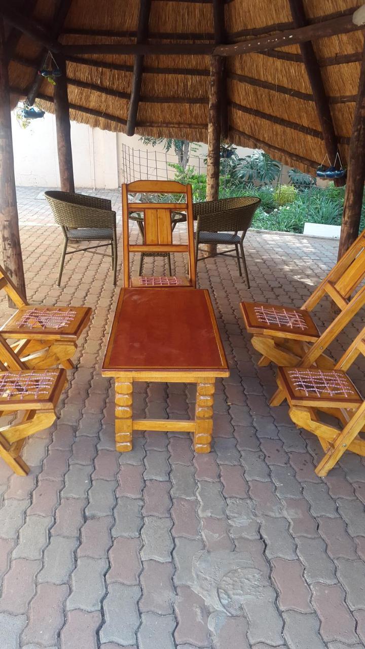 Tintech Bed & Breakfast Hotell Francistown Exteriör bild